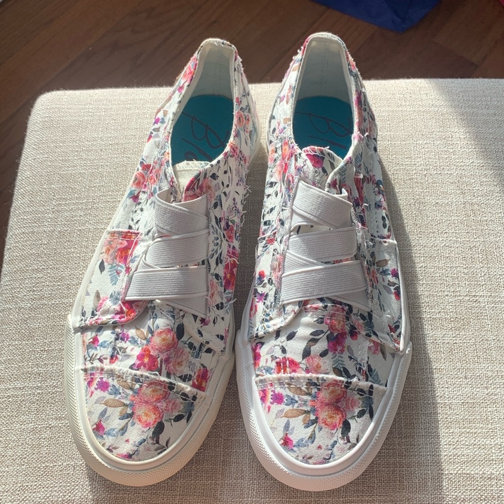 Blowfish Malibu, new shoes size 6.